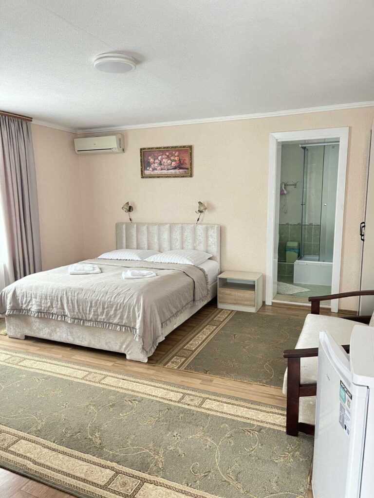 2 пов. 1 кімната (2 дор. +2 діт.)